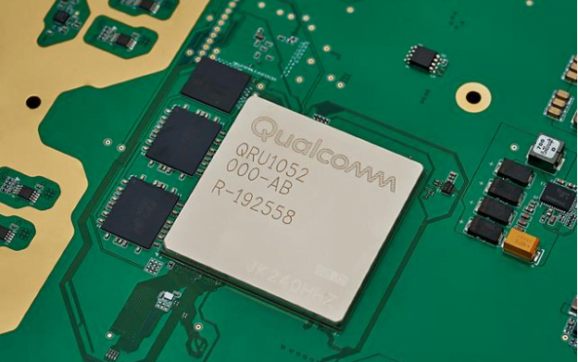 Viettel kết hợp Qualcomm thúc đẩy phát triển cơ sở hạ tầng 5G