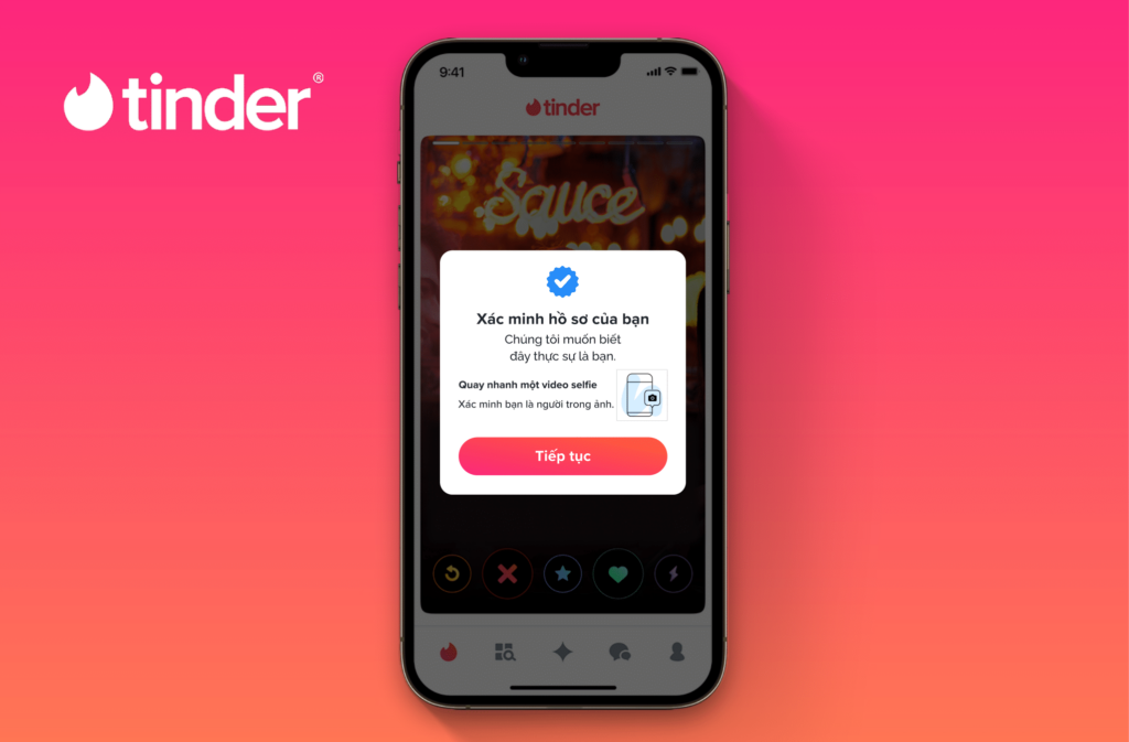 Bí quyết hẹn hò trực tuyến an toàn cuối năm, lời khuyên từ Tinder