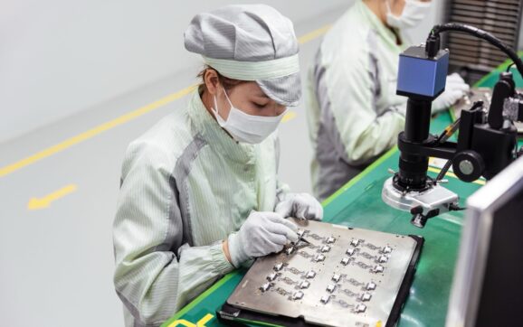 Apple triển khai chương trình đào tạo và phát triển kỹ thuật mới cho các nhà cung cấp tại Việt Nam