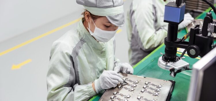 Apple triển khai chương trình đào tạo và phát triển kỹ thuật mới cho các nhà cung cấp tại Việt Nam