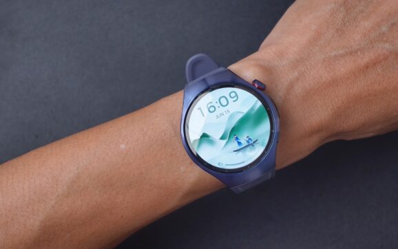 Trải nghiệm Huawei Watch 5: Khi đồng hồ tiến gần đến một chiếc điện thoại mini