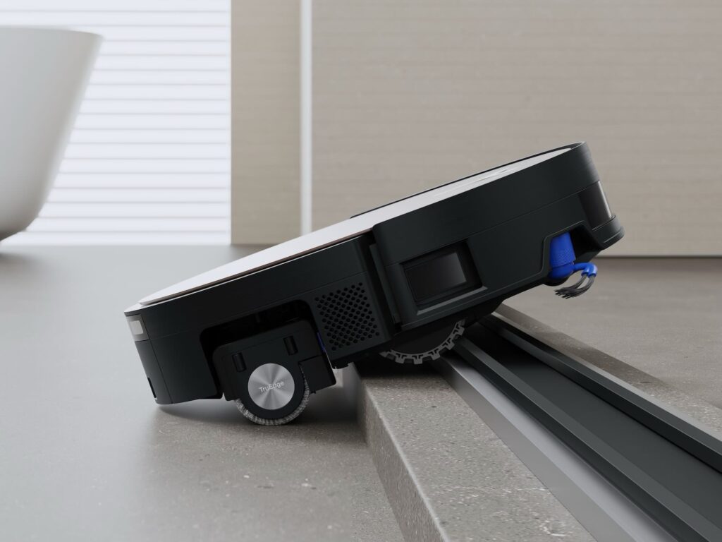 ECOVACS ra mắt DEEBOT X11, robot hút bụi và lau sàn cao cấp tại Việt Nam