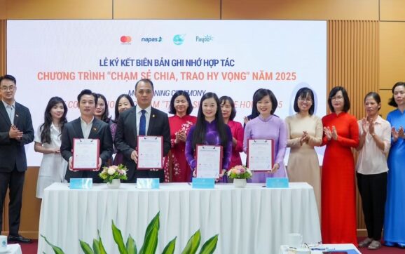 Hội Liên hiệp Phụ nữ Việt Nam hợp tác cùng NAPAS, Mastercard và Payoo triển khai chương trình an sinh “Chạm sẻ chia, Trao hy vọng 2025”