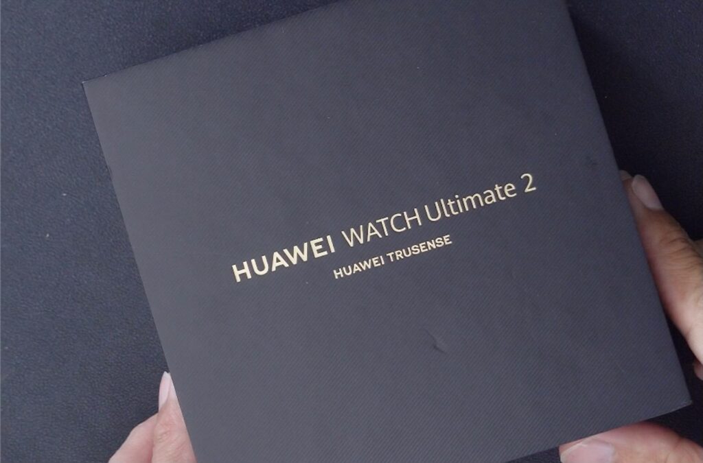 Trong hộp Huawei Watch Ultimate 2 có gì?