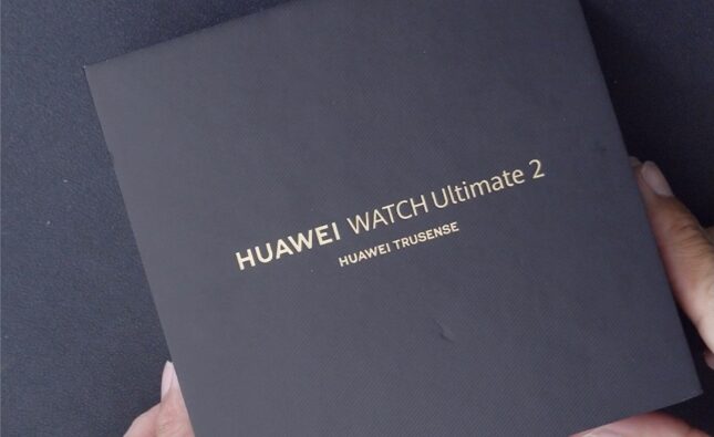Trong hộp Huawei Watch Ultimate 2 có gì?