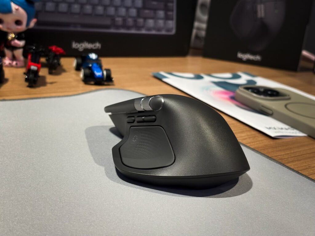 Logitech giới thiệu chuột máy tính cao cấp MX Master 4