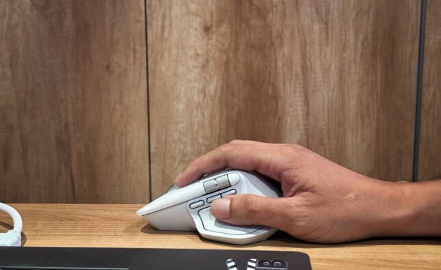 Logitech giới thiệu chuột máy tính cao cấp MX Master 4