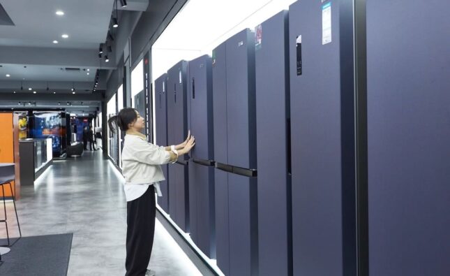 Chuỗi sản xuất khép kín của TCL: từ nhà máy tấm nền đến thiết bị gia dụng