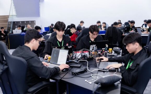 MoMo đồng hành cùng cơ quan chức năng nâng cao nhận thức an ninh mạng cho sinh viên