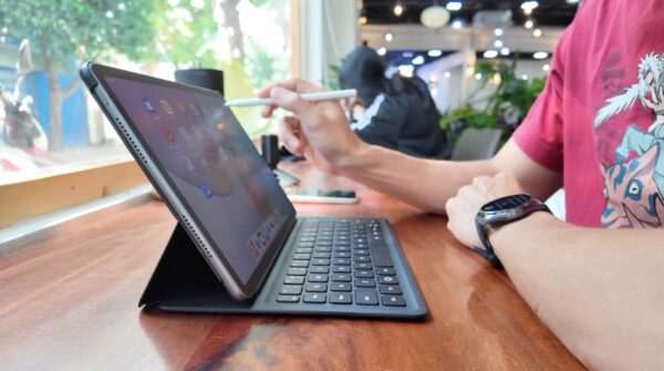 Review Huawei MatePad 11.5 (2025): “Laptop mini” dưới 10 triệu – mỏng nhẹ, hướng đến hiệu quả công việc