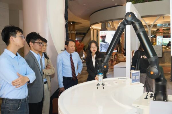 EuroCham và Bosch thảo luận giải pháp thúc đẩy “nhà máy thông minh” tại Việt Nam