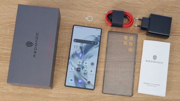 FPT Shop mở chương trình đặt trước REDMAGIC 11 Pro tại Việt Nam 