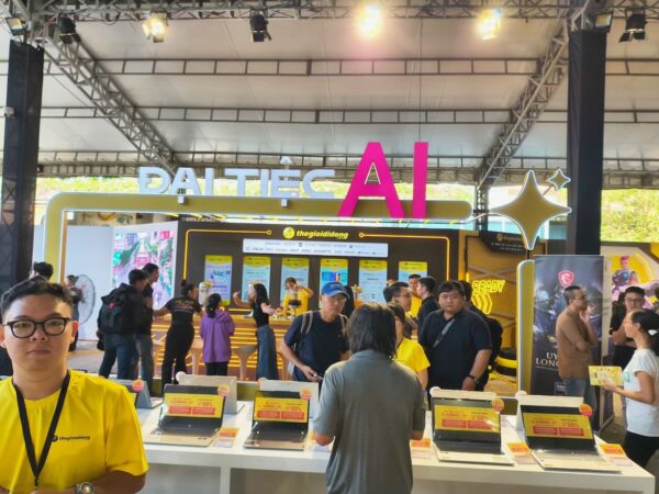 Thế Giới Di Động tổ chức sự kiện trải nghiệm sản phẩm công nghệ AI tại TP.HCM
