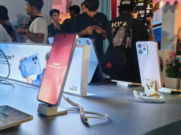 OPPO ra mắt Reno15 Series tại Việt Nam, tập trung camera chân dung AI và pin dung lượng lớn