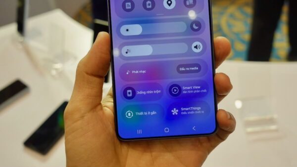 Galaxy S25 series ra mắt, có tính năng chống nhìn trộm màn hình
