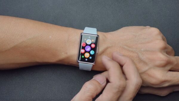 Huawei Band 11 Pro và Huawei Band 11: Khác biệt lớn nằm ở đâu? 