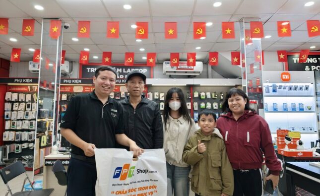 FPT Shop ưu đãi đến 5 triệu đồng cho khách mua Macbook Neo