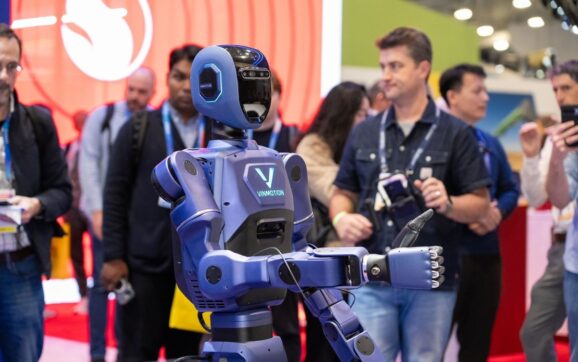 Qualcomm tăng tốc đầu tư tại Việt Nam: Mở rộng từ AI, 6G đến robot