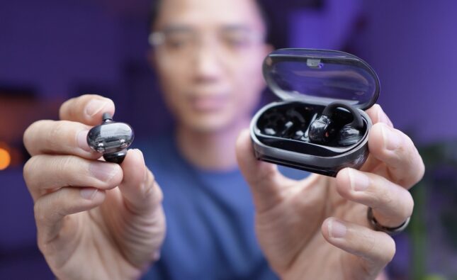 Review JBL Soundgear Clips: thiết kế “trong suốt” ấn tượng, trải nghiệm ổn