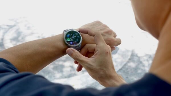 Review nhanh OPPO Watch X3: thiết kế “quiet luxury”, nhiều tính năng thể thao và sức khỏe đáng chú ý