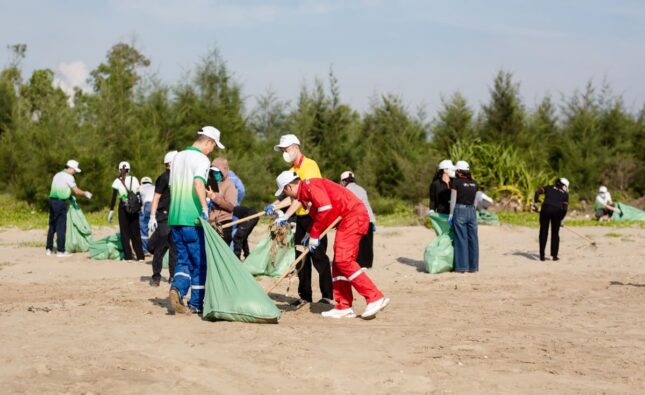 Thu gom 60 tấn rác chỉ trong 3 giờ, Nghi Sơn Xanh 2026 mở rộng thành chương trình thường niên