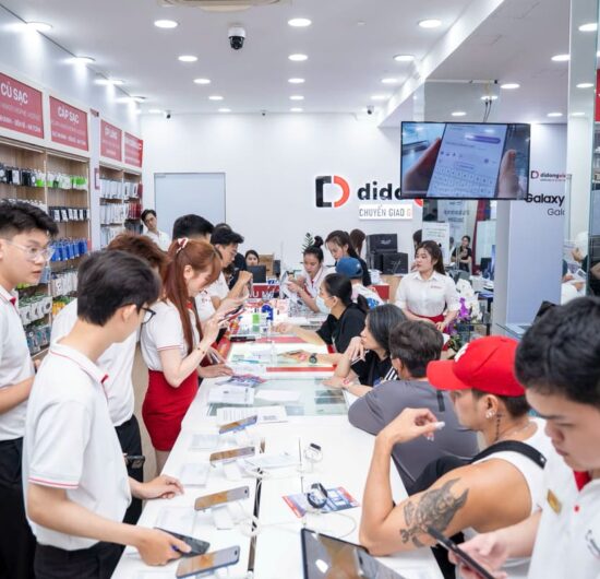 Galaxy Z8 Series mở đặt trước tại Di Động Việt, giảm đến 5 triệu đồng