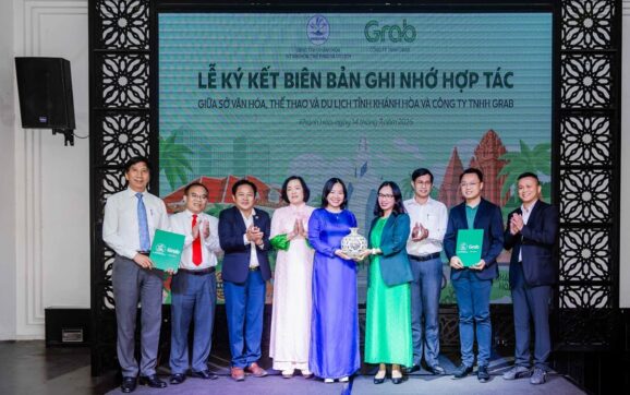 Khánh Hòa bắt tay Grab thúc đẩy chuyển đổi số du lịch, số hóa hành trình khám phá điểm đến và ẩm thực