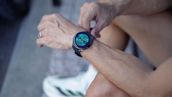 Đánh giá Amazfit Cheetah 2 Pro: Đồng hồ thể thao tốt nhất của Amazfit dành cho runner và người tập Hybrid?