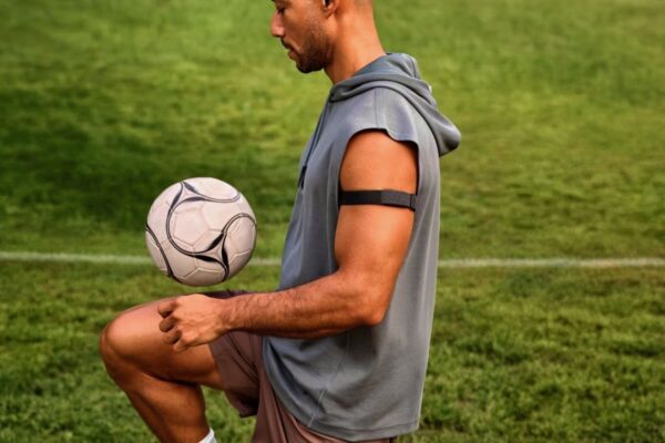 Vòng đeo tay Garmin CIRQA có giá bán 5,49 triệu đồng tại Việt Nam