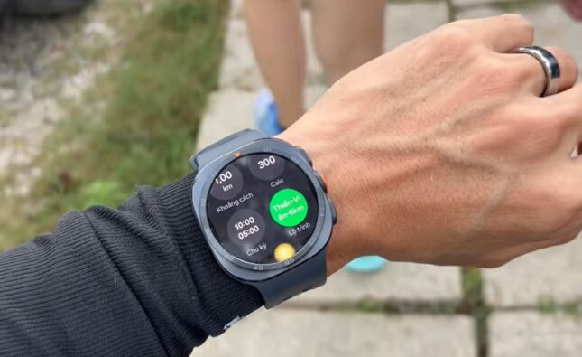 Trải nghiệm Galaxy Watch Ultra 2 khi chạy trail 20km: Nhiều tính năng mới nhưng vẫn còn khoảng cách với đồng hồ chuyên dụng