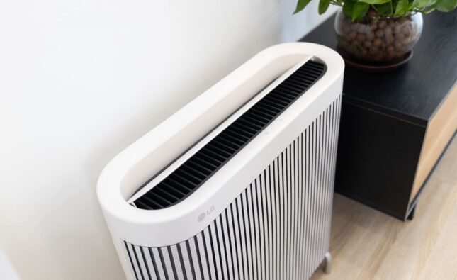 LG PuriCare WallFit: Máy lọc không khí mỏng sát tường, lọc bụi PM0.01