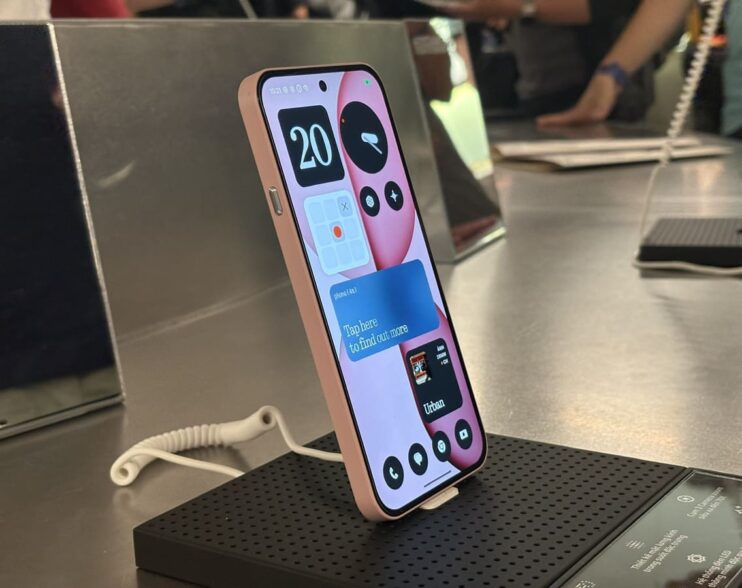 Nothing bắt tay Rue Miche, chính thức đưa Phone (4a) Series đến Việt Nam