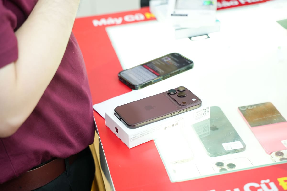 iPhone 18 Pro Max chiếm 88% đơn đặt trước tại Di Động Việt, bản 256GB được chọn nhiều nhất
