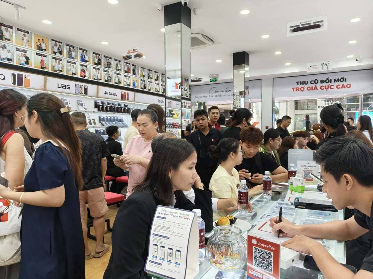 iPhone 18 Pro Max chiếm 88% đơn đặt trước tại Di Động Việt, bản 256GB được chọn nhiều nhất