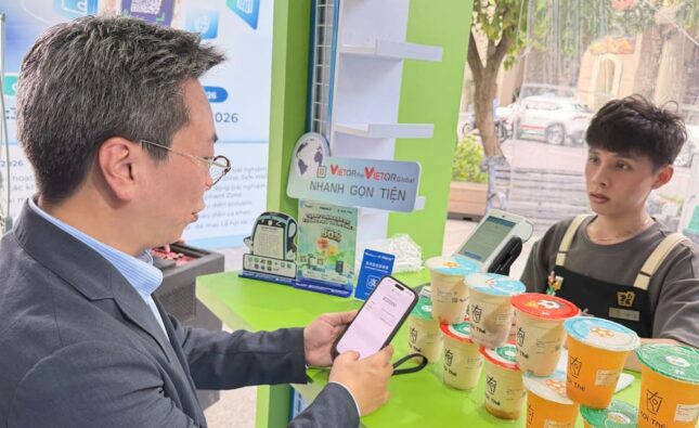 Du khách quốc tế đến Việt Nam được giảm 50% khi thanh toán QR tại sân bay, AEON Mall
