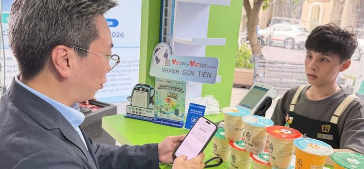 Du khách quốc tế đến Việt Nam được giảm 50% khi thanh toán QR tại sân bay, AEON Mall