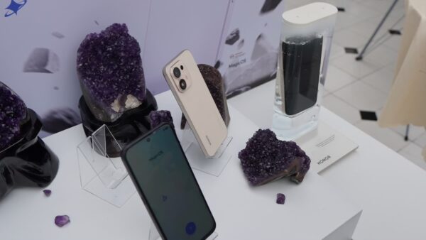 HONOR 600S ra mắt tại Việt Nam, pin 8.100mAh, chống rơi 2,5 mét và tích hợp nút AI riêng