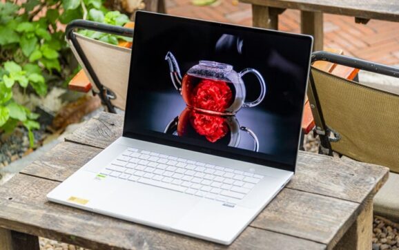 ASUS mở bán ProArt P16 giá gần 195 triệu đồng, hướng đến xử lý AI ngay trên laptop