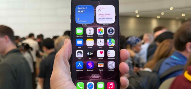 Xem phim bằng loa ngoài trên iPhone 18 Pro Max, âm thanh có đủ lớn và rõ?